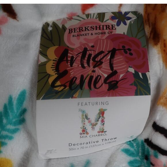 Mia Charro Floral Dogs Throw Blanket Artist Series 50” x 70” NEW - Picture 2 of 4